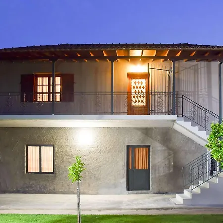 Garden Retreat Near Ancient Messene *