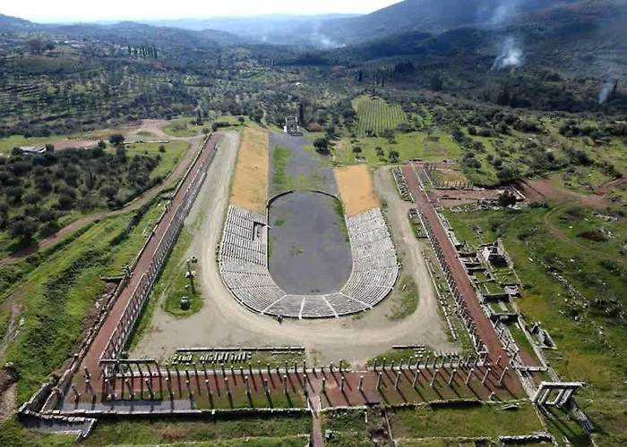 Garden Retreat Near Ancient Messene * Valíra