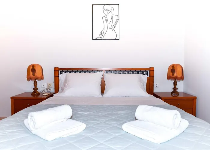 Garden Retreat Near Ancient Messene דירה