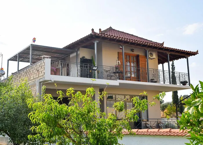 Garden Retreat Near Ancient Messene * Valíra