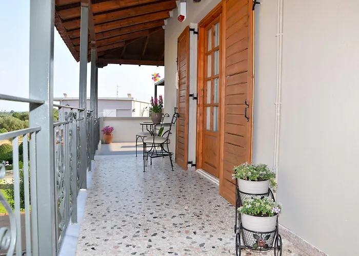 Garden Retreat Near Ancient Messene * Valíra