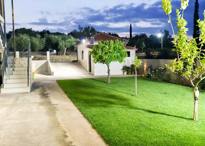 Garden Retreat Near Ancient Messene דירה *